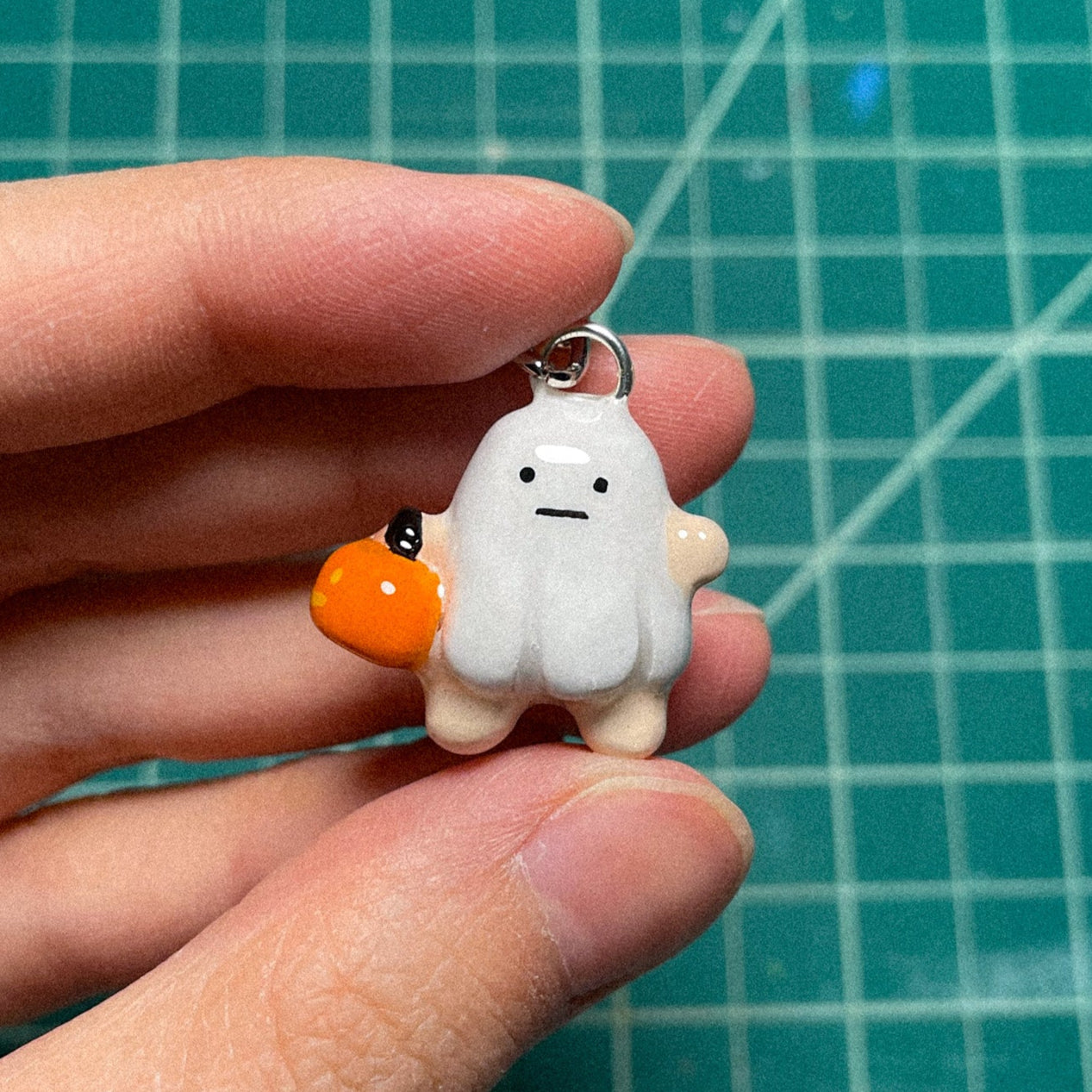 Trick or Treat Ghosty Keychain [MADE TO ORDER 2-3 weeks]