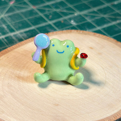 Nature Froggy Figurine