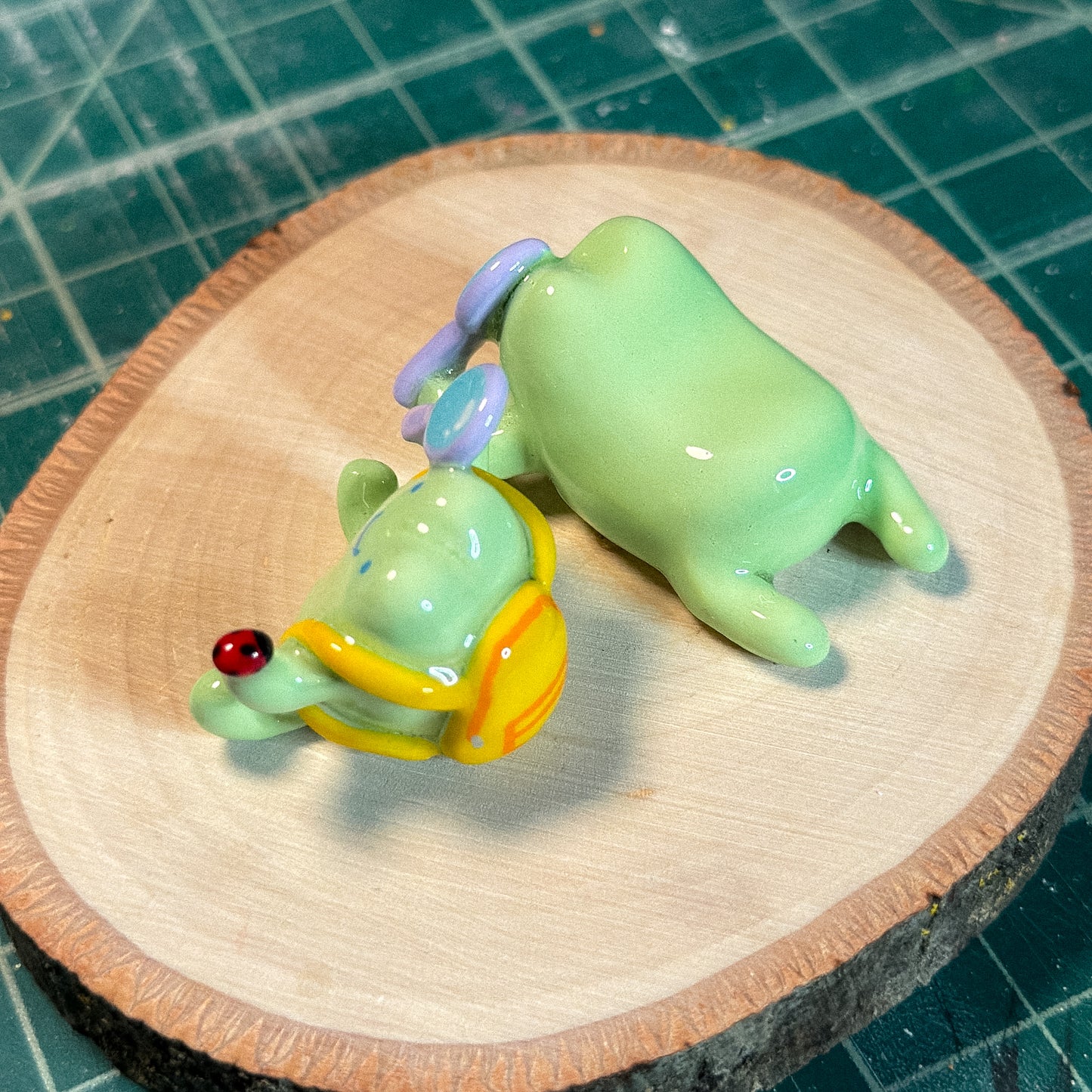 Nature Froggy Figurine